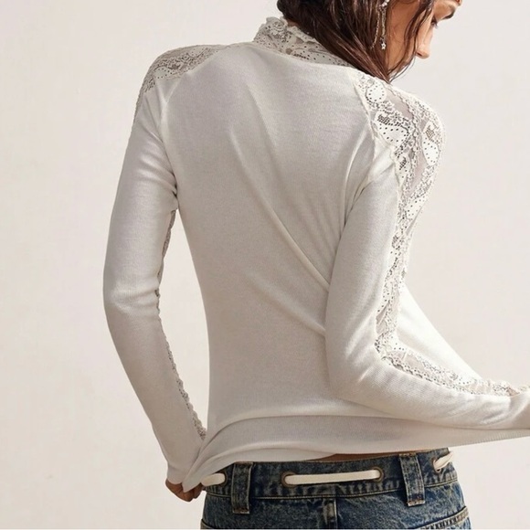 Elegant White Lace Sleeve Top - Picture 7 of 10